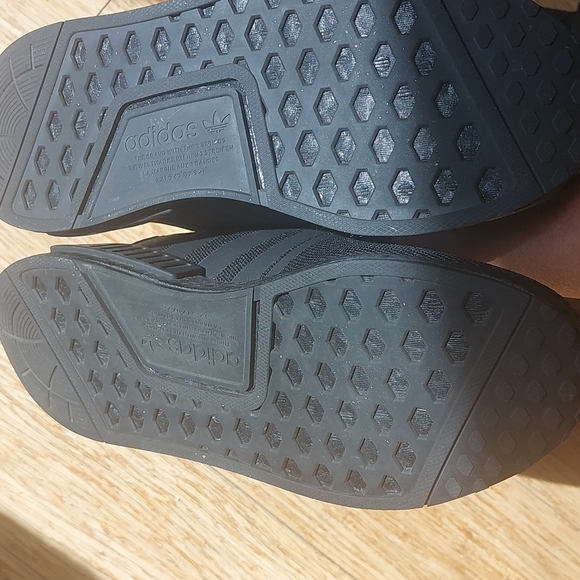 Womens Adidas Sneakers - Picture 6 of 7